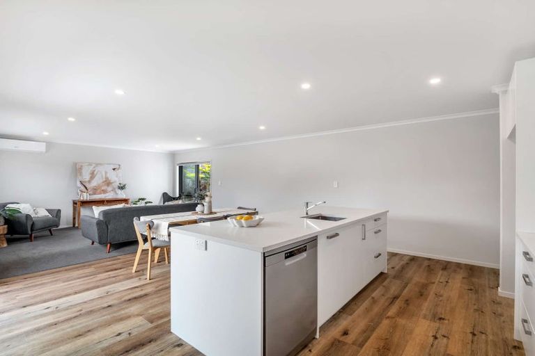 Photo of property in 13 Olney Court, One Tree Point, 0118