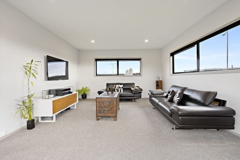 Photo of property in 16 Kaniera Terrace, Cambridge, 3434