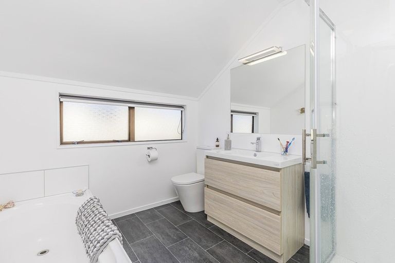 Photo of property in 50a Kaikoura Street, Maupuia, Wellington, 6022