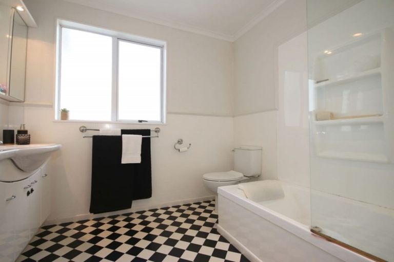 Photo of property in 207 Chelmsford Street, Waverley, Invercargill, 9810