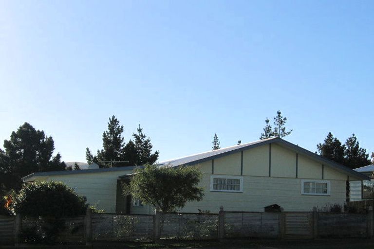 Photo of property in 178 Holborn Drive, Stokes Valley, Lower Hutt, 5019