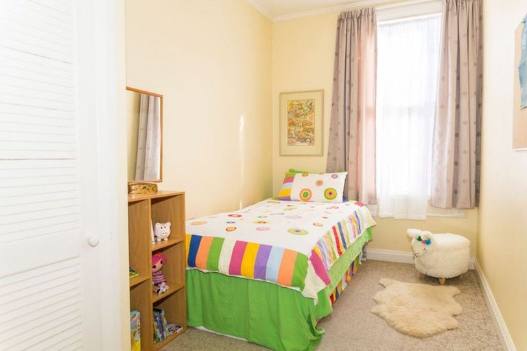 Photo of property in 12 Grant Street, Dannevirke, 4930