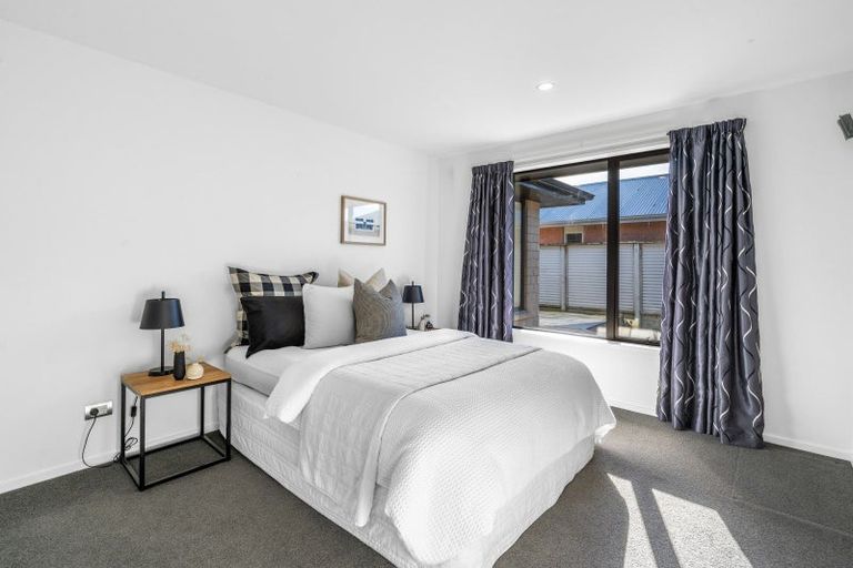 Photo of property in 24 Welsh Road, Winton, 9720