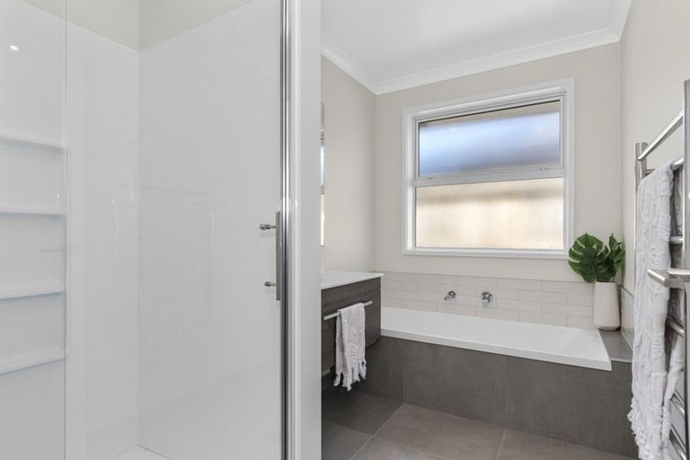 Photo of property in 16 Goodwin Crescent, Pyes Pa, Tauranga, 3112