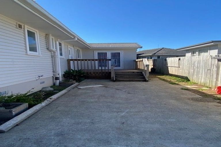 Photo of property in 53a Rollerson Street, Papakura, 2110
