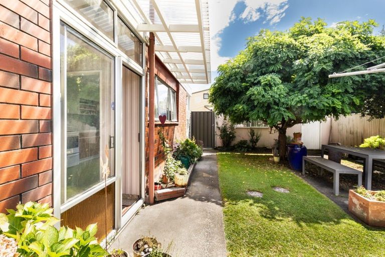 Photo of property in 4/1204 Heretaunga Street East, Parkvale, Hastings, 4122