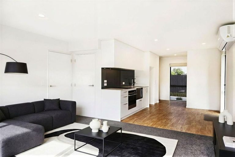 Photo of property in 1/98 Proctor Street, Papanui, Christchurch, 8053