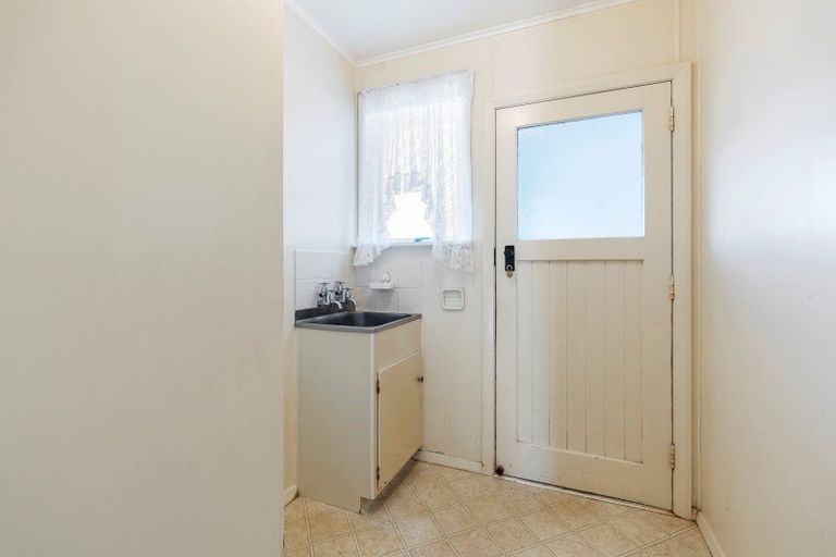 Photo of property in 15 Marama Crescent, Spotswood, New Plymouth, 4310