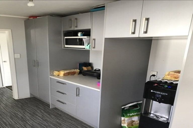 Photo of property in 7 Riserra Drive, Ranui, Auckland, 0612