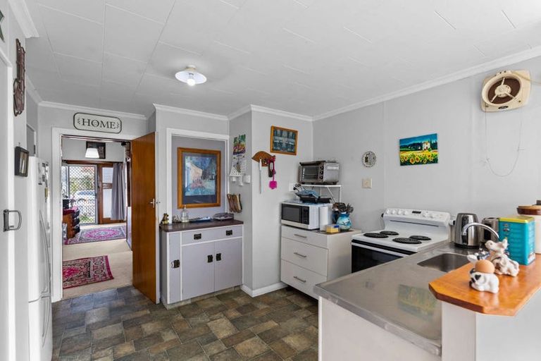 Photo of property in 51 Allardice Street, Dannevirke, 4930