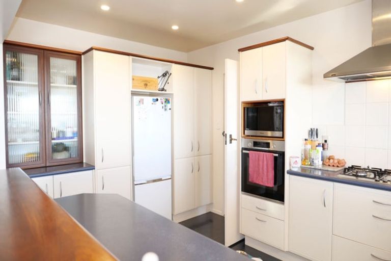 Photo of property in 8 Tui Crescent, Waikanae, 5036