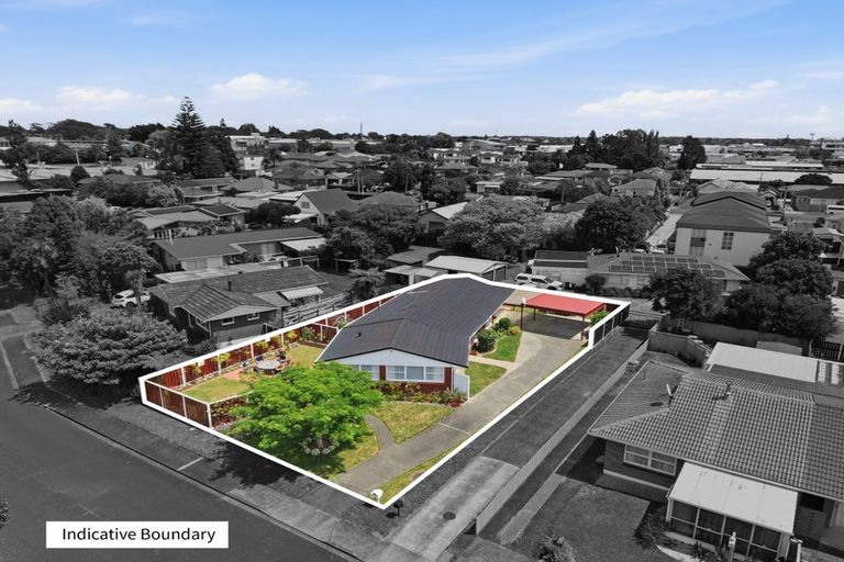 Photo of property in 10 Alf Walker Place, Papakura, 2110