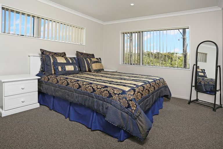 Photo of property in 16a Cedar Heights Avenue, Massey, Auckland, 0614