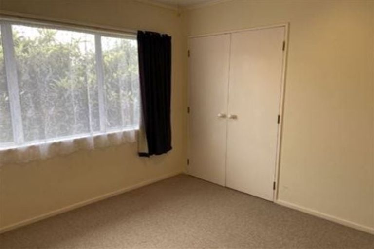 Photo of property in 85a Seaview Road, Glenfield, Auckland, 0629