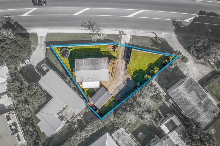 Photo of property in 640a Whangaparaoa Road, Stanmore Bay, Whangaparaoa, 0932