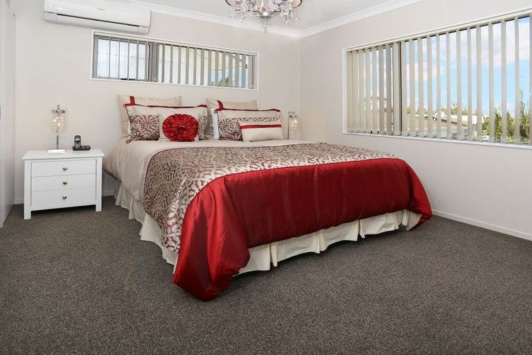 Photo of property in 16a Cedar Heights Avenue, Massey, Auckland, 0614