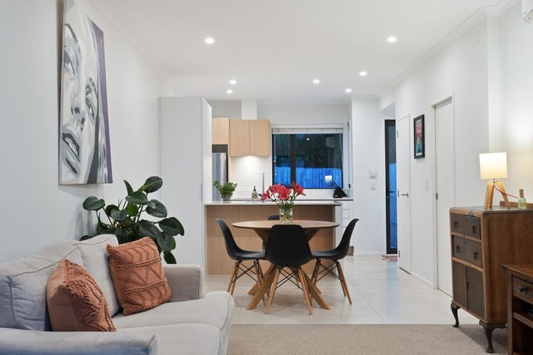 Photo of property in 32c Titoki Street, Te Atatu Peninsula, Auckland, 0610