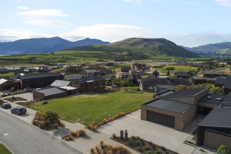 Photo of property in 21 Mckellar Drive, Jacks Point, Queenstown, 9371