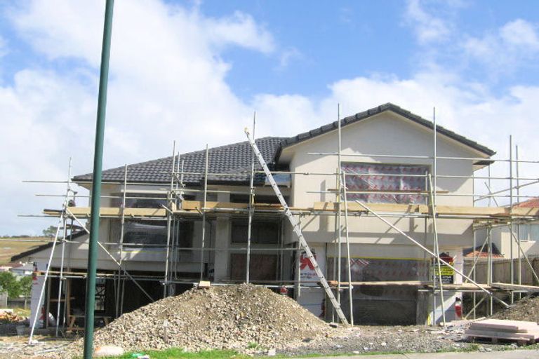 Photo of property in 18 Bundoran Way, Pinehill, Auckland, 0632