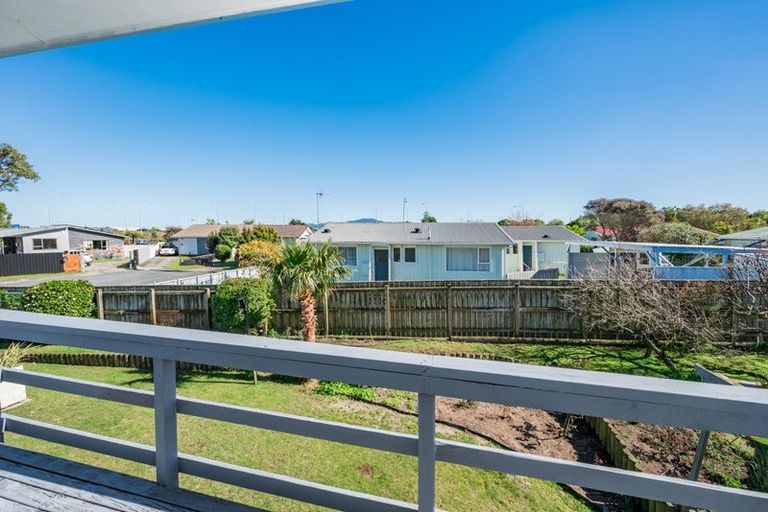 Photo of property in 4 Elder Grove, Paraparaumu, 5032