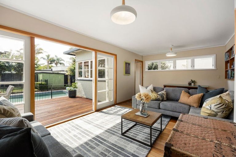 Photo of property in 14 Maeroa Road, Beerescourt, Hamilton, 3200