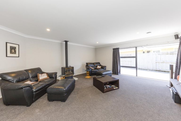Photo of property in 32 Washington Parade, Milson, Palmerston North, 4414