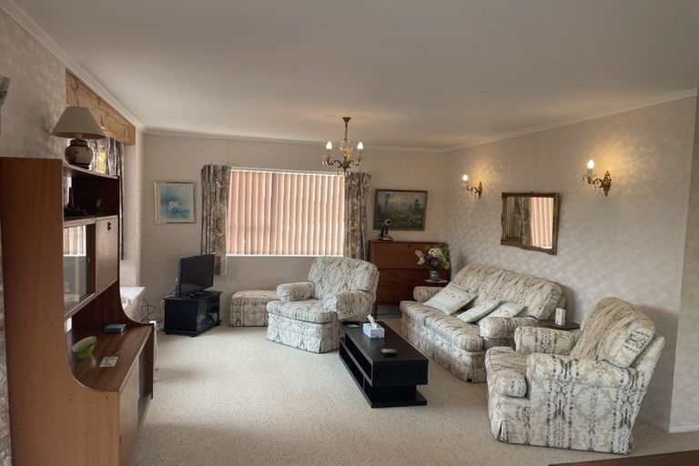 Photo of property in 33d Kirby Street, Glendene, Auckland, 0602