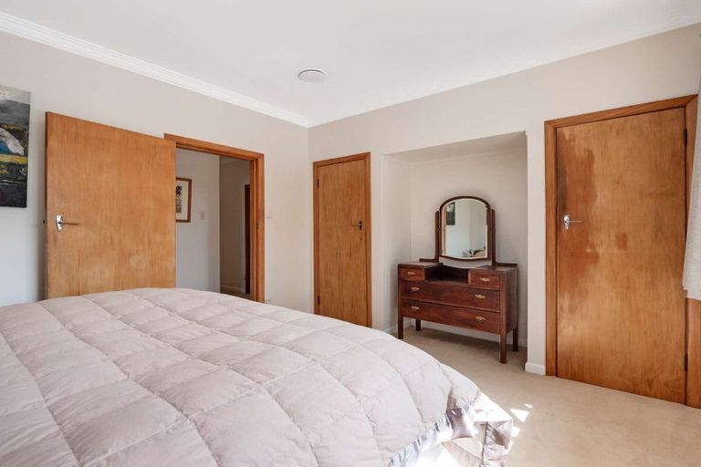 Photo of property in 1 Durie Vale Road, Durie Hill, Whanganui, 4500