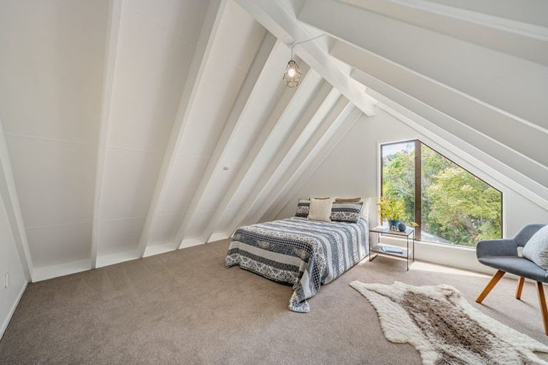 Photo of property in 13 King Charles Drive, Kingsley Heights, Upper Hutt, 5018