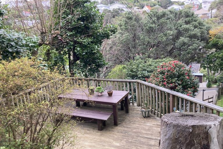 Photo of property in 25 Oban Street, Wadestown, Wellington, 6012