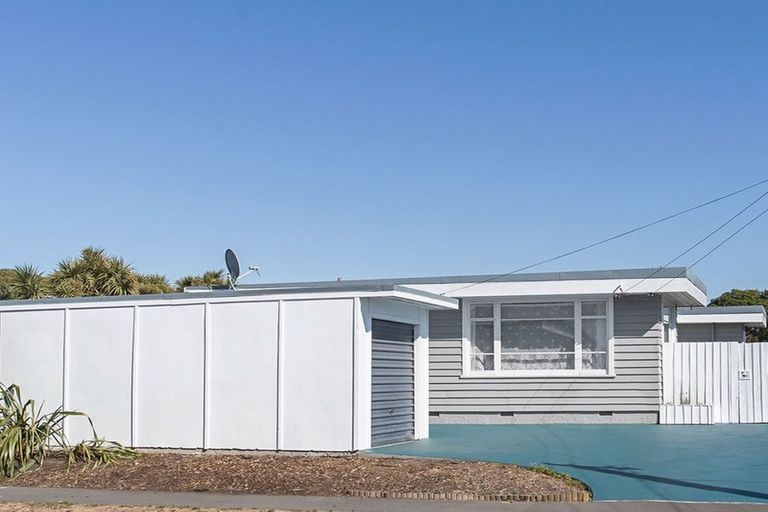 Photo of property in 103 Bassett Street, Burwood, Christchurch, 8083