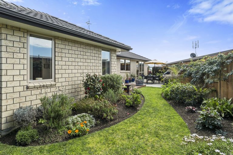 Photo of property in 2 Mortlake Heights, Pyes Pa, Tauranga, 3112