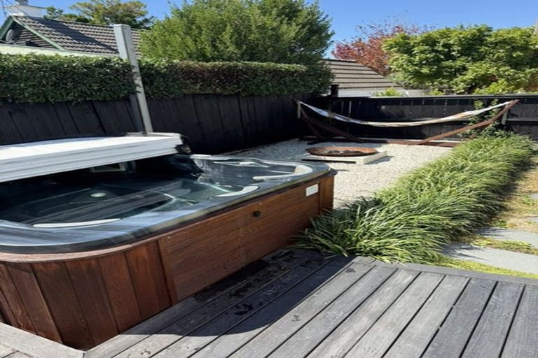 Photo of property in 124a Calliope Road, Stanley Point, Auckland, 0624