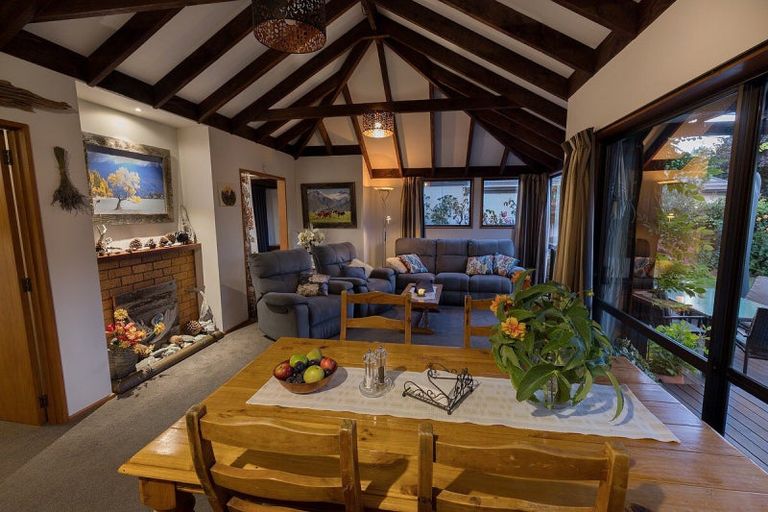 Photo of property in 22a Heuchan Lane, Wanaka, 9305