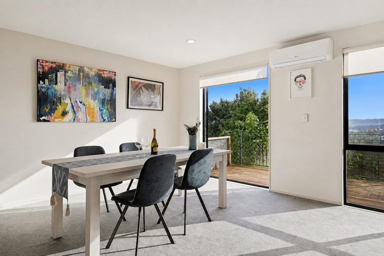 Photo of property in 9/12 Schnapper Rock Road, Schnapper Rock, Auckland, 0632
