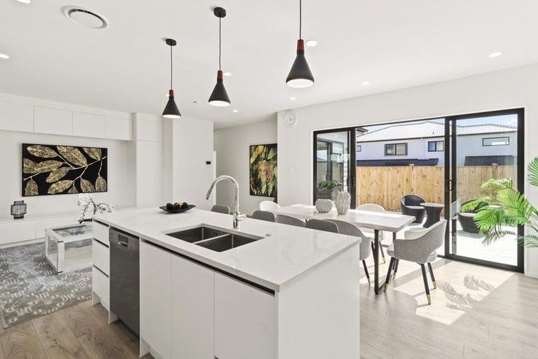 Photo of property in 51 Turret Lane, Hobsonville, Auckland, 0616