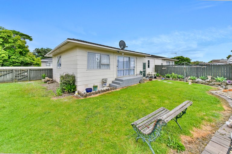 Photo of property in 3/16 Helms Place, Manurewa, Auckland, 2102