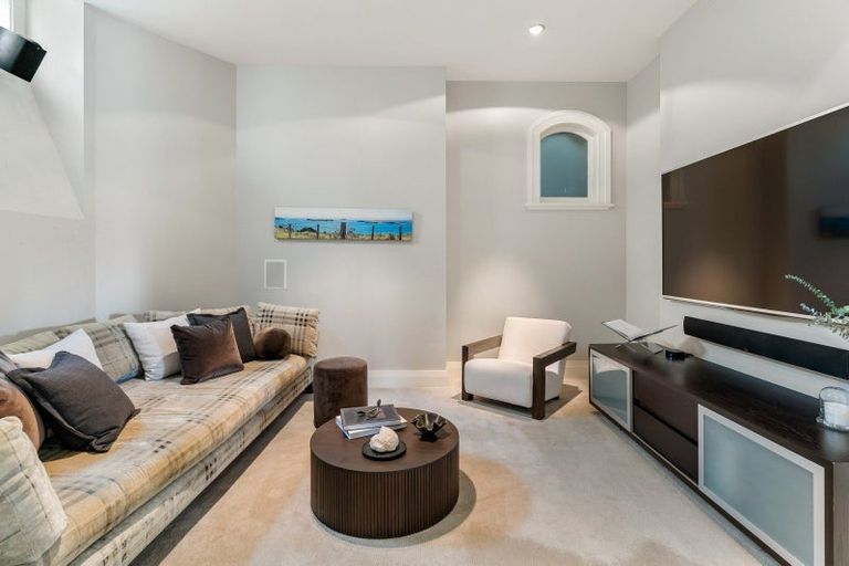 Photo of property in 19 Birdwood Crescent, Parnell, Auckland, 1052