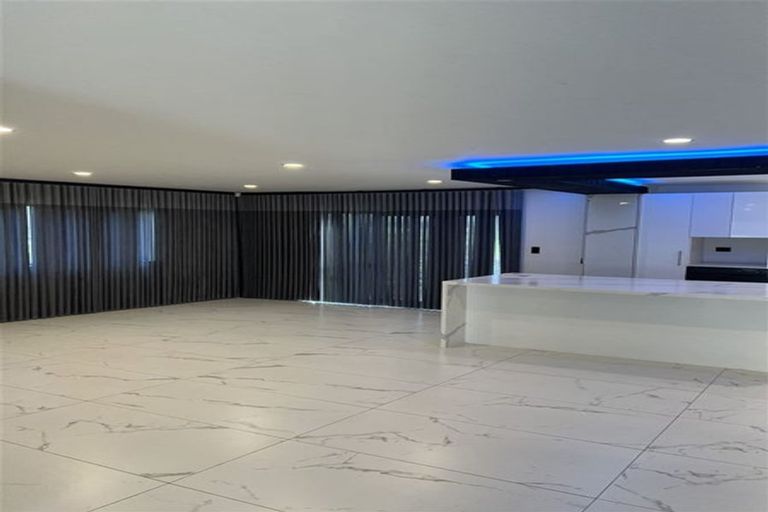 Photo of property in 5 Wyon Way, Flat Bush, Auckland, 2016