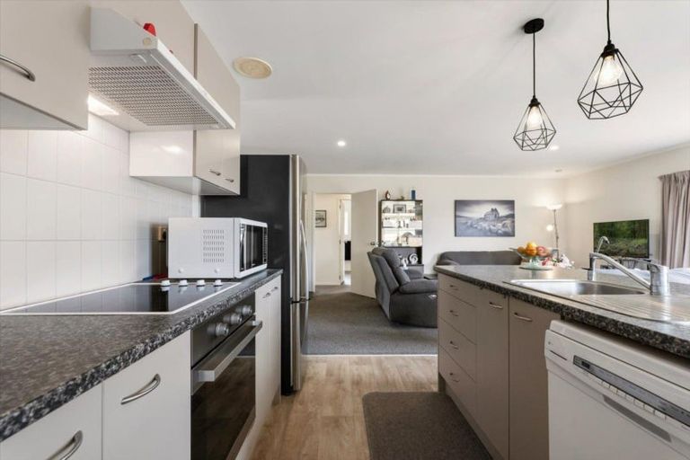 Photo of property in 13 Macloughlin Drive, Te Puke, 3119