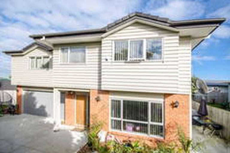 Photo of property in 1a Enderby Drive, Te Atatu Peninsula, Auckland, 0610