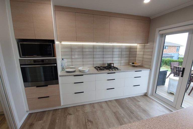 Photo of property in 32 Eagles Way, Cable Bay, 0420