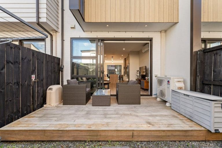 Photo of property in 17 Peihana Road, Hobsonville, Auckland, 0616