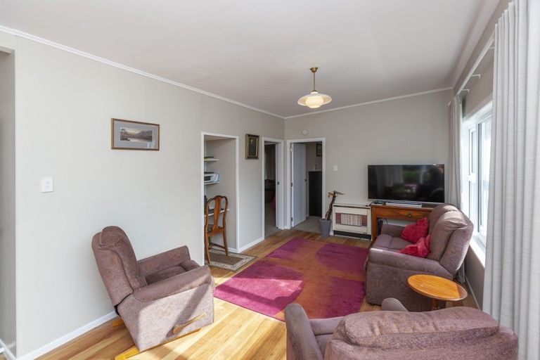 Photo of property in 1/52 Matatua Road, Raumati Beach, Paraparaumu, 5032