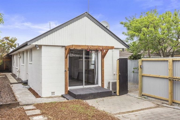 Photo of property in 2/54 Pacific Road, North New Brighton, Christchurch, 8083