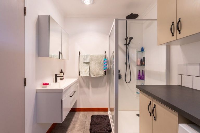 Photo of property in 63 Burgoyne Street, Woodville, 4920