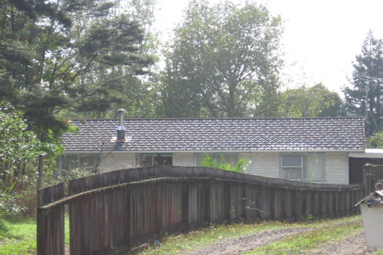 Photo of property in 21 Pendlebury Street, Green Bay, Auckland, 0604