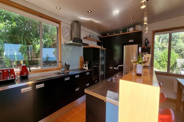 Photo of property in 13 Karekare Road, Raumati South, Paraparaumu, 5032