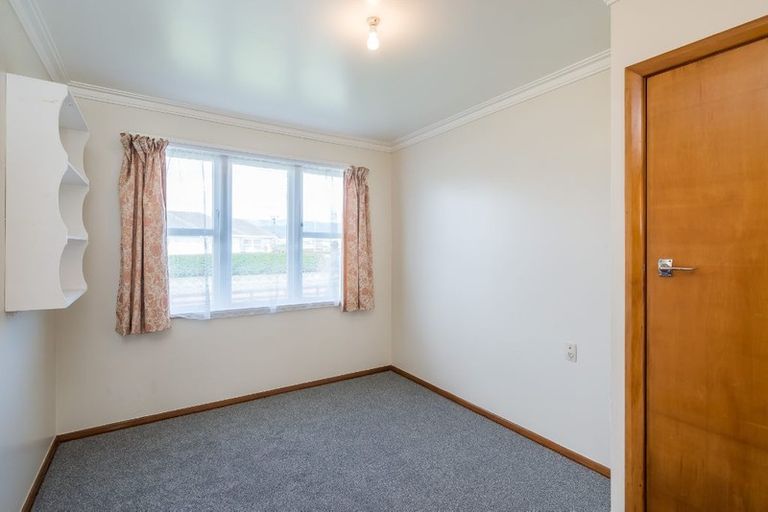 Photo of property in 15 Bledisloe Street, Levin, 5510