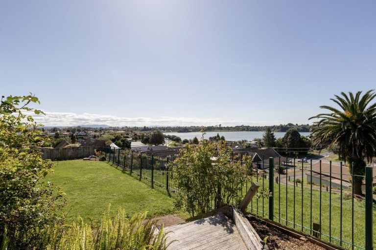 Photo of property in 32 Downing Place, Welcome Bay, Tauranga, 3112